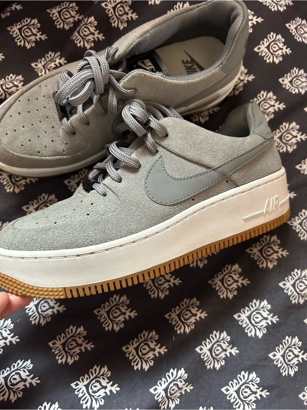 Nike AIR FORCE 1 Low-Top Sneaker — Light Gray and white NO BOX